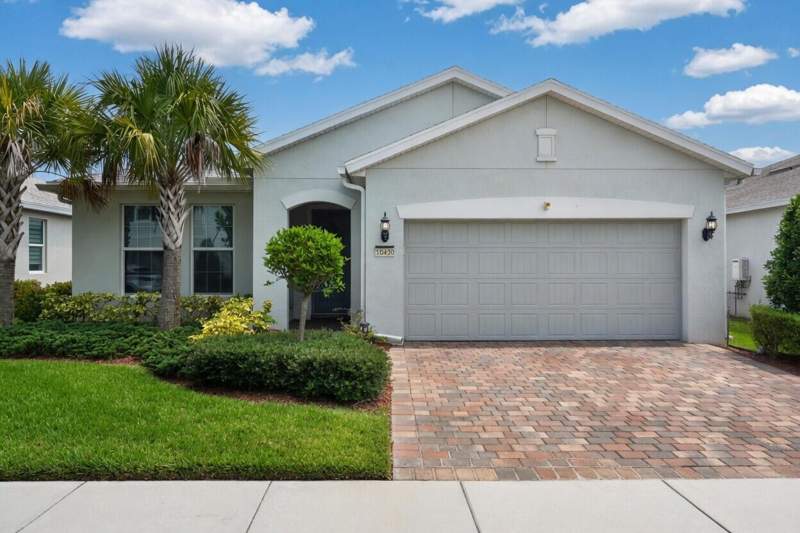 4 bedroom Single Family Residence at 10430 SW Captiva Drive, Heron Preserve, Port St. Lucie — photo 3
