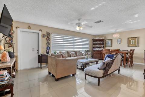 2886 Fernley Drive #5, West Palm Beach FL - photo 10 of 31