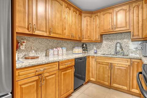 2886 Fernley Drive #5, West Palm Beach FL - photo 16 of 31
