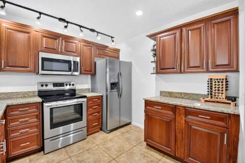 1633 Woodbridge Lakes Circle #1633, West Palm Beach FL - photo 13 of 40