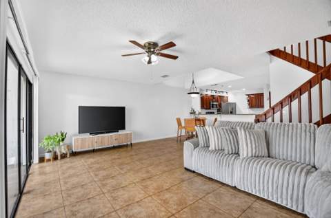 1633 Woodbridge Lakes Circle #1633, West Palm Beach FL - photo 17 of 40
