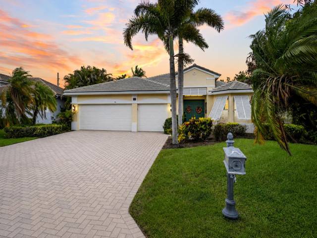 910 SW Lost River Shores Drive