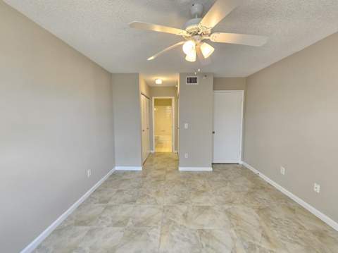 140 Yacht Club Way #305, Hypoluxo FL - photo 8 of 33