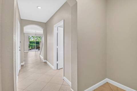 5045 Ellery Terrace, West Palm Beach FL - photo 6 of 33