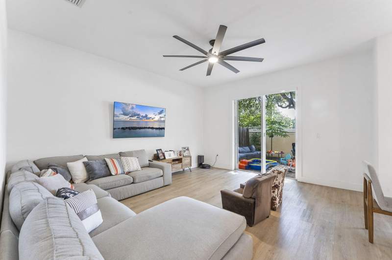 3 bedroom Townhouse at 4414 Morgan Lane, Pine Island Commerical, Davie — photo 3
