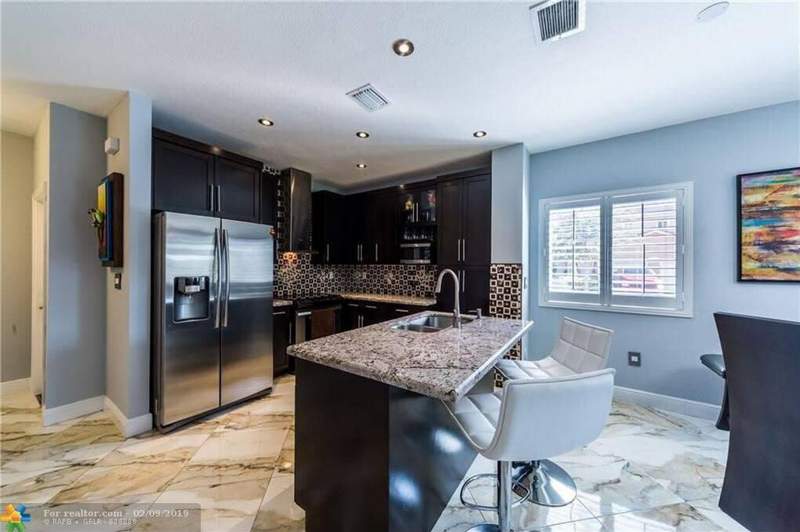 3 bedroom Townhouse at 5500 Monte Carlo Lane, Aztec Plat, Margate — photo 2