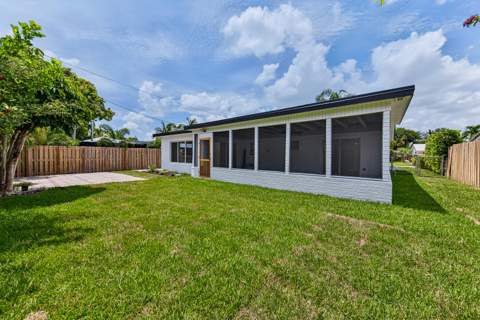 350 NE 42nd Street, Oakland Park FL - photo 7 of 42