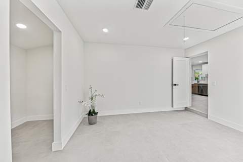 350 NE 42nd Street, Oakland Park FL - photo 24 of 42
