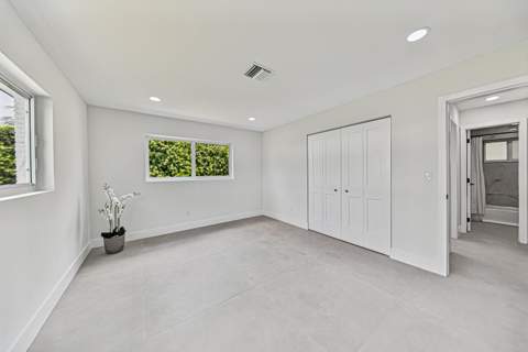350 NE 42nd Street, Oakland Park FL - photo 21 of 42