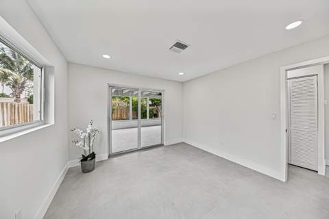 350 NE 42nd Street, Oakland Park FL - photo 19 of 42