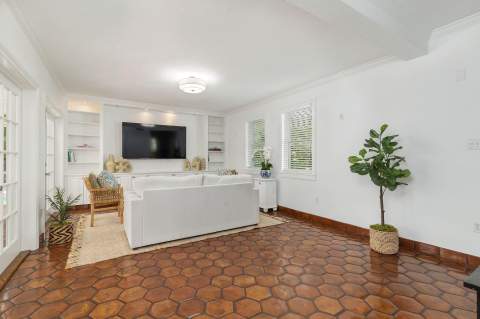 3020 Vincent Road, West Palm Beach FL - photo 7 of 44
