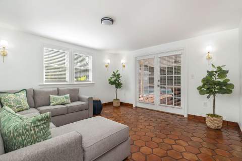 3020 Vincent Road, West Palm Beach FL - photo 14 of 44