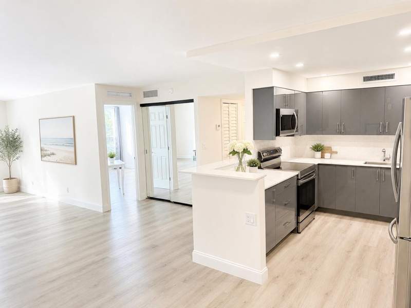2 bedroom Condominium at 1000 Spanish River Road #2J, Boca View, Boca Raton — photo 2
