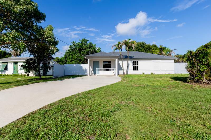 3 bedroom Single Family Residence at 5060 SE Ebbtide Avenue, Port Salerno, Stuart — photo 2