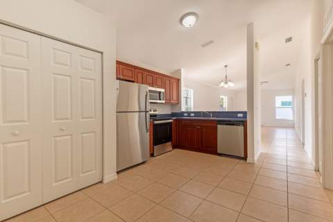 5060 SE Ebbtide Avenue, Stuart FL - photo 7 of 25