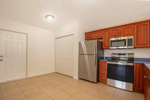 5060 SE Ebbtide Avenue, Stuart FL - photo 8 of 25