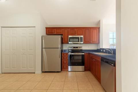 5060 SE Ebbtide Avenue, Stuart FL - photo 9 of 25