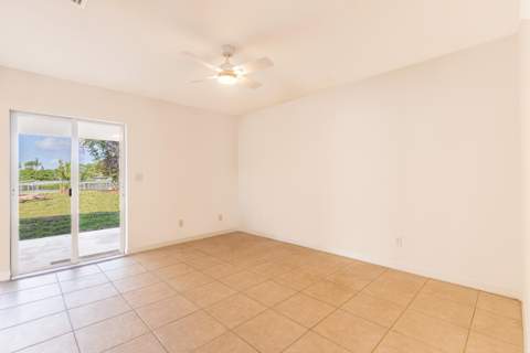 5060 SE Ebbtide Avenue, Stuart FL - photo 10 of 25