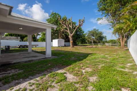 5060 SE Ebbtide Avenue, Stuart FL - photo 18 of 25