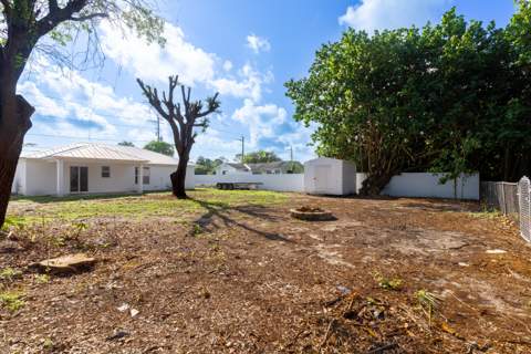 5060 SE Ebbtide Avenue, Stuart FL - photo 19 of 25