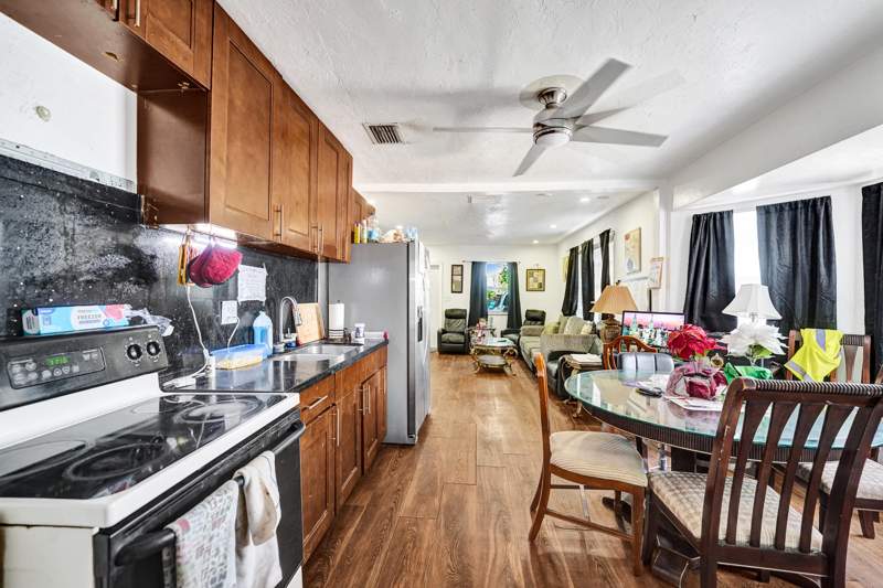 6 bedroom Single Family Residence at 2815 Adams Street, Hollywood Little Ranches, Hollywood — photo 4