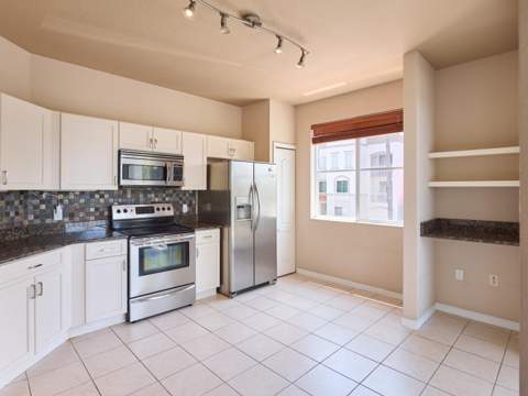 11037 Legacy Boulevard #201, Palm Beach Gardens FL - photo 7 of 36