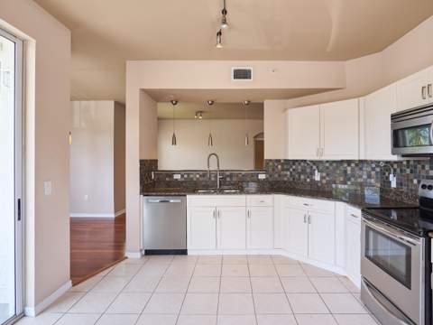 11037 Legacy Boulevard #201, Palm Beach Gardens FL - photo 8 of 36