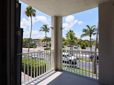 11037 Legacy Boulevard #201, Palm Beach Gardens FL - photo 18 of 36