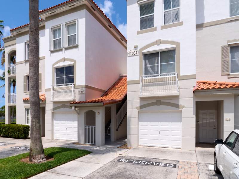 2 bedroom Condominium at 11037 Legacy Boulevard #201, Legacy Place, Palm Beach Gardens — photo 3