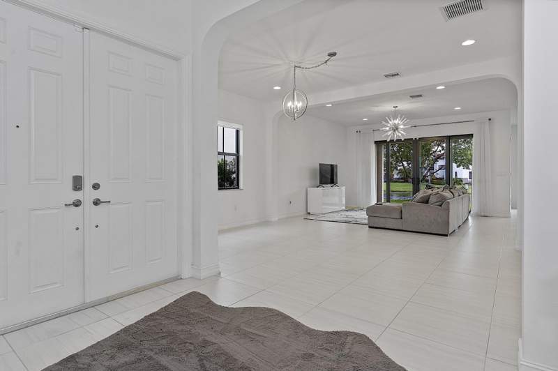 4 bedroom Single Family Residence at 11824 SW 13th Court, Raintree at Mayfair, Pembroke Pines — photo 5