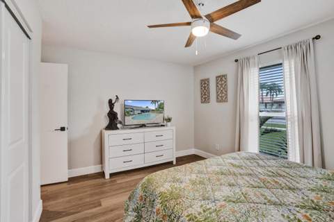 1711 W Oak Knoll Circle, Davie FL - photo 15 of 43