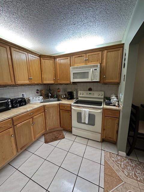 325 Knotty Pine Circle #A-1, Greenacres FL - photo 12 of 40