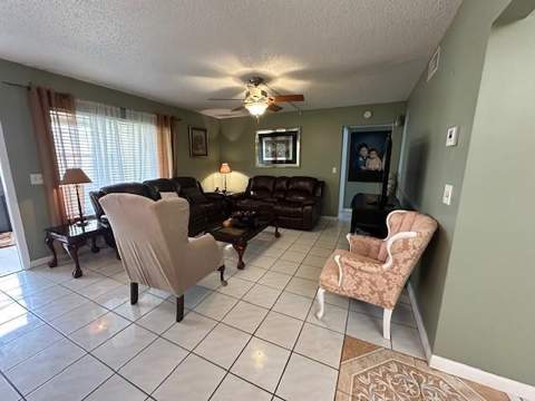 325 Knotty Pine Circle #A-1, Greenacres FL - photo 19 of 40