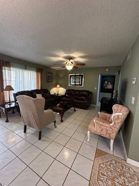 325 Knotty Pine Circle #A-1, Greenacres FL - photo 20 of 40