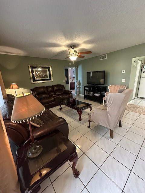 325 Knotty Pine Circle #A-1, Greenacres FL - photo 22 of 40