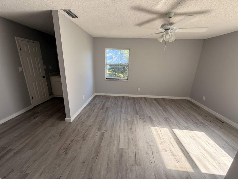 3 bedroom Single Family Residence at 1902 SE Gena Road, First Replat In South Port St Lucie Unit 4, Port St. Lucie — photo 2