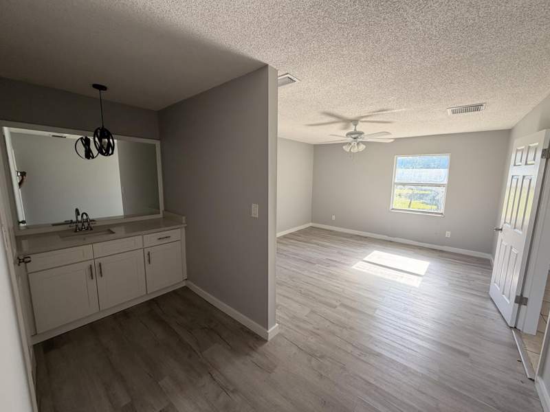 3 bedroom Single Family Residence at 1902 SE Gena Road, First Replat In South Port St Lucie Unit 4, Port St. Lucie — photo 3