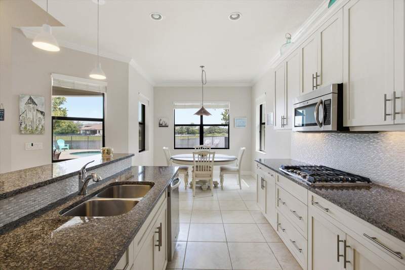 4 bedroom Single Family Residence at 11513 NW 81st Place, Heron Bay North Plat 3, Parkland — photo 5