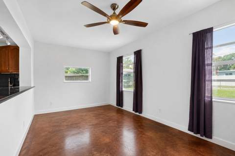2220 N 47th Avenue, Hollywood FL - photo 11 of 22