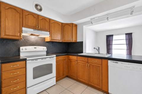 2220 N 47th Avenue, Hollywood FL - photo 10 of 22