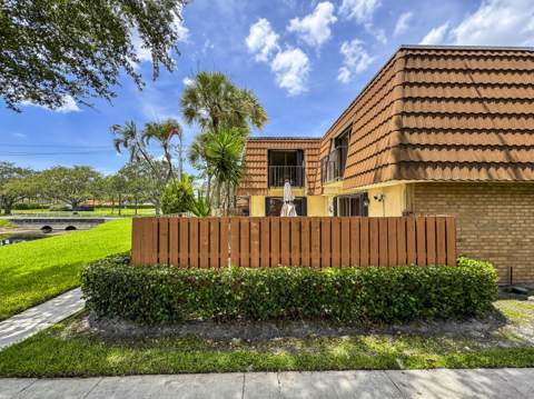 187 Charter Way, West Palm Beach FL - photo 22 of 25