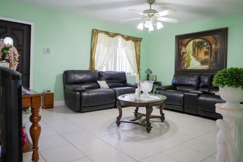 4 bedroom Single Family Residence at 3335 10th Avenue, Palm Springs Village 7, Palm Springs — photo 4