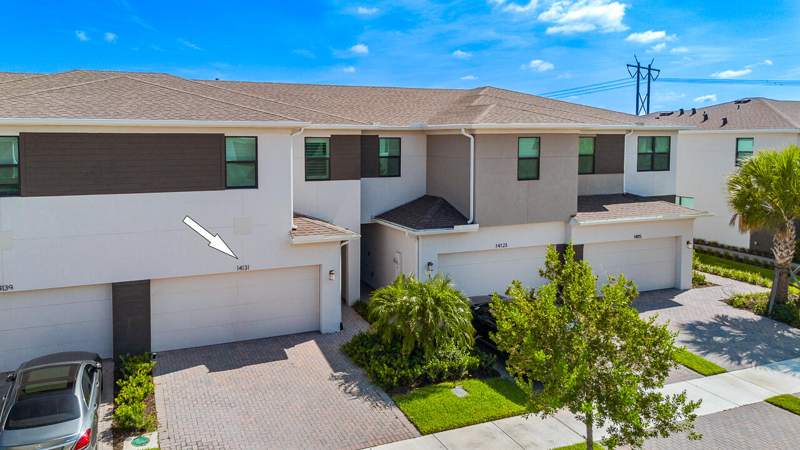 3 bedroom Townhouse at 14131 SW Thorens Drive, Cadence Phase B1, Port St. Lucie — photo 2