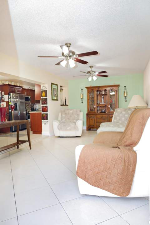 3335 10th Avenue, Palm Springs FL - photo 8 of 20