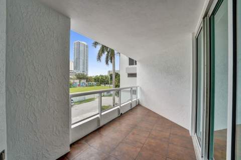 401 SW 4th Avenue #203, Fort Lauderdale FL - photo 12 of 42