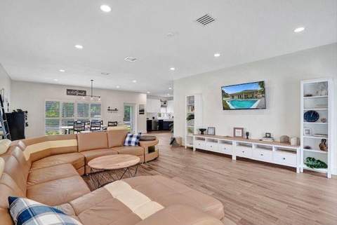 2622 NE 27th Avenue, Lighthouse Point FL - photo 6 of 24