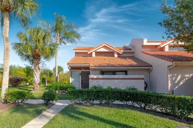 2 bedroom Condominium at 3307 SE Sandpiper Circle, Villas Of Sandpiper Bay Unit 2, Port St. Lucie — photo 1