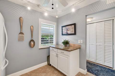 2829 Florida Boulevard #101, Delray Beach FL - photo 12 of 35