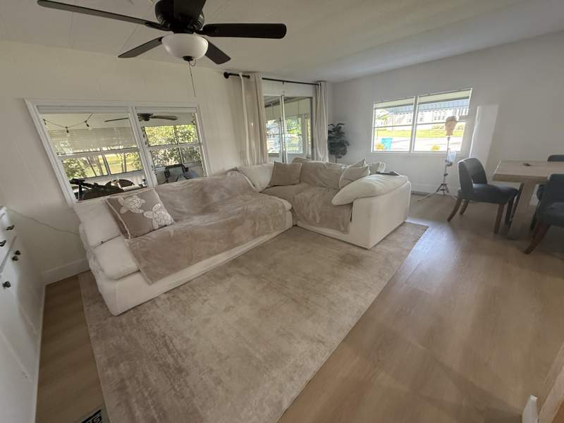 2 bedroom Mobile Home at 4393 Kings Row, Sea Meadows , Boynton Beach — photo 4