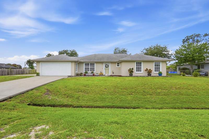3 bedroom Single Family Residence at 482 SE Galleon Lane, Port St Lucie Section 6, Port St. Lucie — photo 3